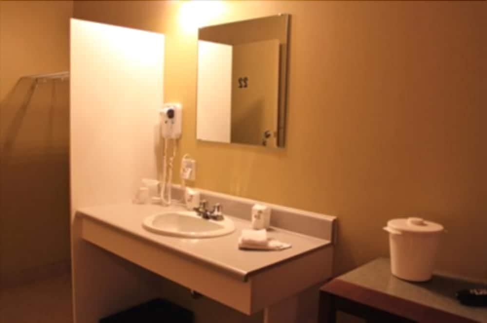 Motel Quatre Saisons Forestville Luaran gambar